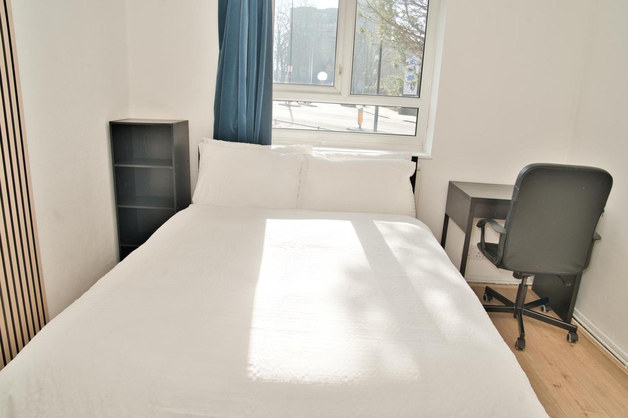 Stunning 4 Bedroom In Swiss Sleeps 10 Appartamento Londra
