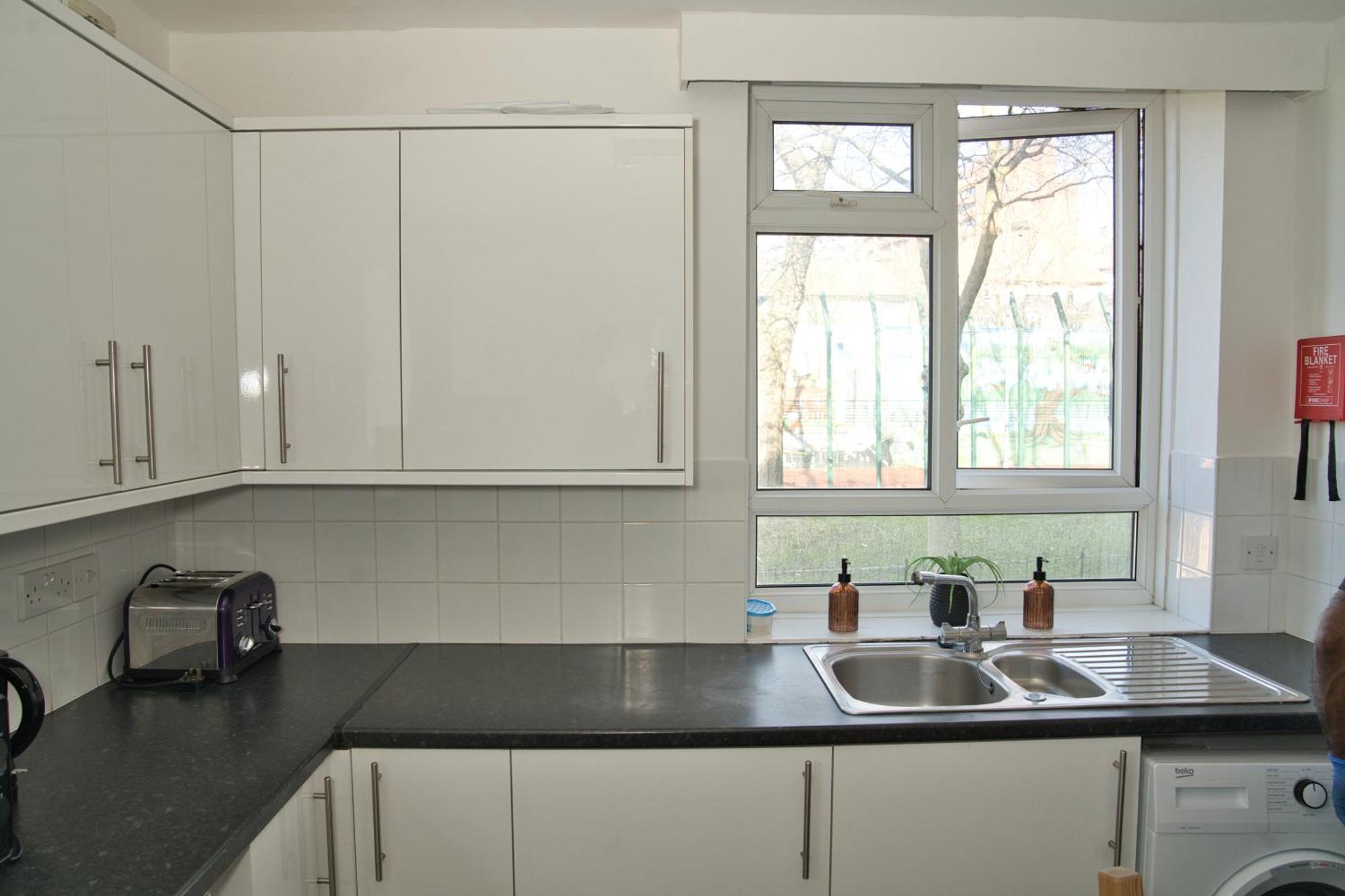 Appartamento Stunning 4 Bedroom In Swiss Sleeps 10 Londra